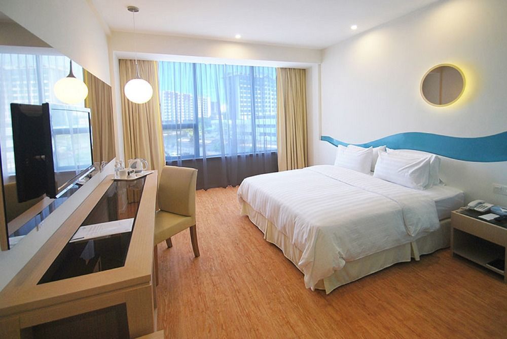 Oceania Hotel